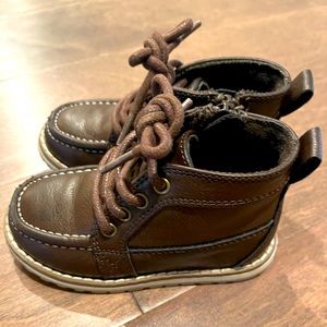 ✨✨✨ toddler boy brown zip up boots 6